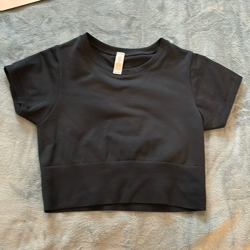 Aerie offline athletic top size medium